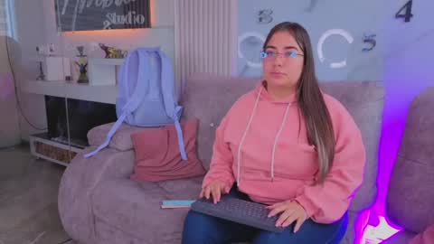 Snapshot of misscheelsee_as chatting on April 2026 01:49:01 PM misscheelsee_as online show from April 2026 01:49:01 PM