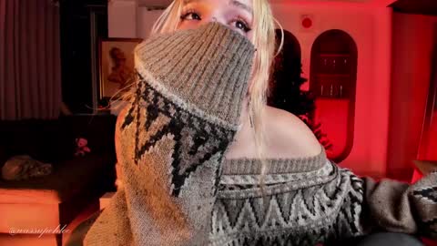Snapshot of misschloe__ chatting on December 2024 04:00:01 AM Chloe freelance model Please your thumbs up are important online show from December 2024 04:00:01 AM