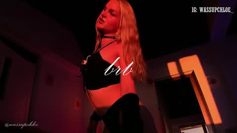 Snapshot of misschloe__ chatting on December 2024 02:38:02 AM Chloe freelance model Please your thumbs up are important online show from December 2024 02:38:02 AM