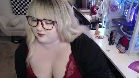 Snapshot of missdanibluee chatting on February 2025 09:50:02 PM missdanibluee online show from February 2025 09:50:02 PM