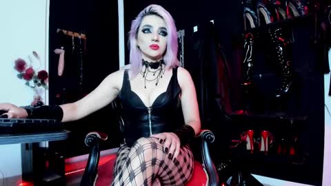 Missdarklady online show from February 2025 11:15:01 PM