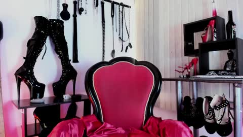 Snapshot of missdarklady chatting on April 2026 10:22:02 PM Missdarklady online show from April 2026 10:22:02 PM