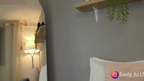 Snapshot of missemily_11 chatting on November 2025 09:23:01 AM Yuliana online show from November 2025 09:23:01 AM