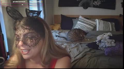 Snapshot of missemmbeex chatting on February 2026 09:34:01 PM missemmbeex online show from February 2026 09:34:01 PM