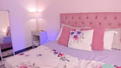 Melany Hiller online show from October 2025 02:31:02 AM