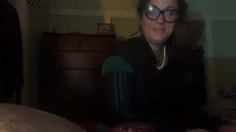 misshoneybadger333 online show from November 2025 10:04:02 AM