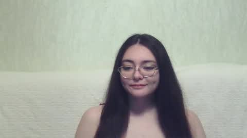 Snapshot of missis_mona chatting on January 2025 04:06:01 PM missis mona online show from January 2025 04:06:01 PM