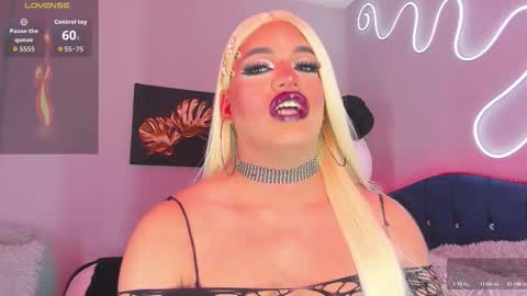 kassandra lazcano online show from September 2025 02:11:02 AM