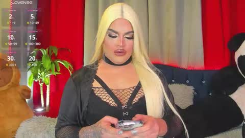 kassandra lazcano online show from January 2026 01:54:02 AM