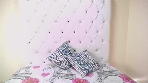 Danna online show from February 2025 08:37:01 PM