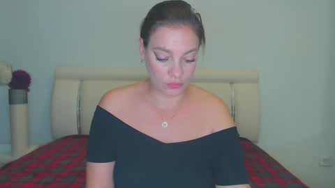 Khloe online show from October 2025 02:03:02 AM