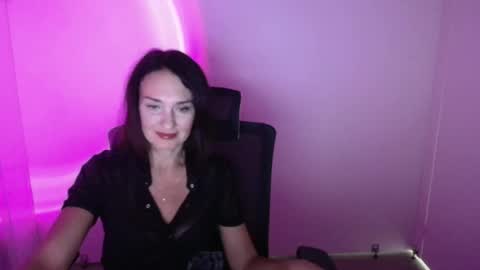 Christina online show from September 2025 11:37:02 AM