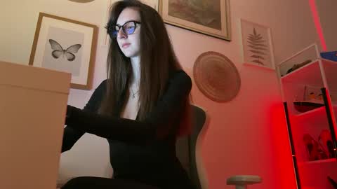 Snapshot of misslalii chatting on March 2026 05:18:01 PM misslalii online show from March 2026 05:18:01 PM