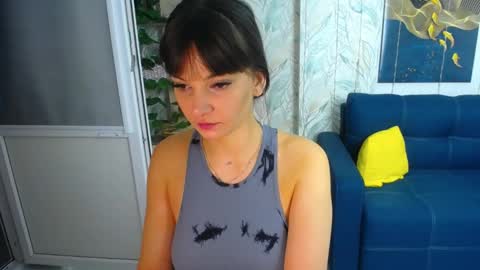 MissLaura online show from December 2025 05:45:02 AM