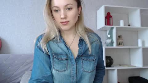 Snapshot of missliliian chatting on February 2025 08:05:01 AM MissLi online show from February 2025 08:05:01 AM