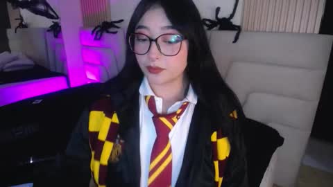 Miss Loise online show from October 2025 04:02:02 AM