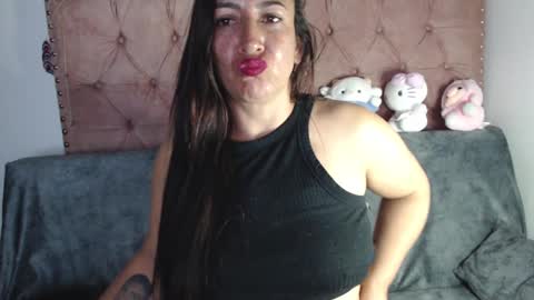 luccy online show from September 2025 11:08:01 PM