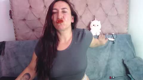 luccy online show from January 2026 09:07:02 PM