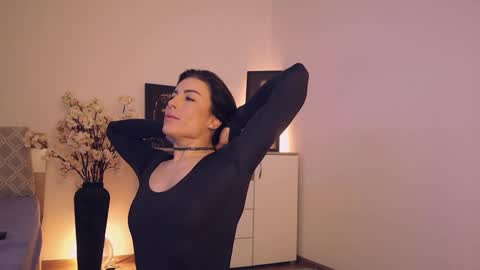 Lullu online show from January 2025 04:59:01 AM