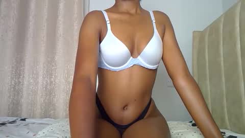 lunah online show from April 2026 07:44:02 AM