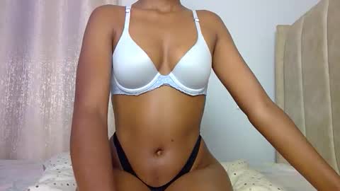 lunah online show from May 2026 01:23:02 AM