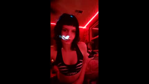 Snapshot of missmacabre666 chatting on January 2026 07:34:01 AM missmacabre666 online show from January 2026 07:34:01 AM