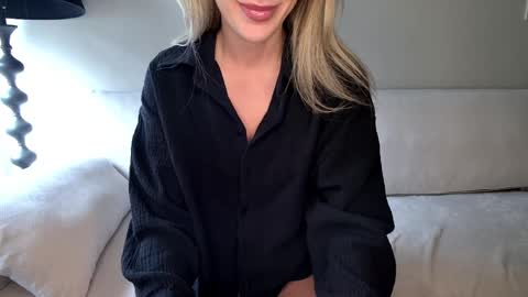 Snapshot of missmadisonmae chatting on April 2026 02:18:02 PM Miss Madison Mae online show from April 2026 02:18:02 PM