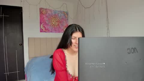 Mariana online show from October 2025 05:04:02 PM