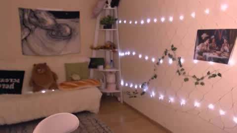 Snapshot of missmelons_ chatting on December 2025 03:09:02 PM Li online show from December 2025 03:09:02 PM