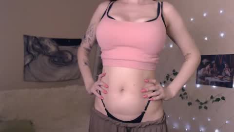 Snapshot of missmelons_ chatting on April 2026 02:18:02 PM Li online show from April 2026 02:18:02 PM