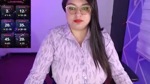 Miia online show from November 2025 03:14:02 PM