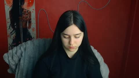 Mia online show from April 2026 12:00:02 PM