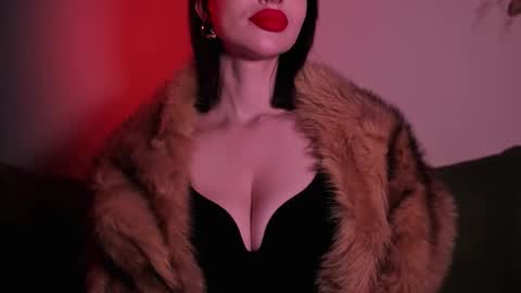   online show from October 2025 10:17:02 AM