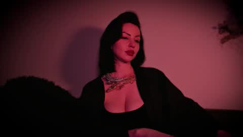   online show from November 2025 04:46:01 PM