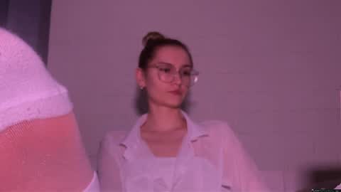 Snapshot of missmiroslava chatting on May 2026 06:35:01 PM missmiroslava online show from May 2026 06:35:01 PM
