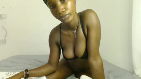 Snapshot of missmisbehave_irl chatting on March 2026 01:13:01 AM sexy online show from March 2026 01:13:01 AM