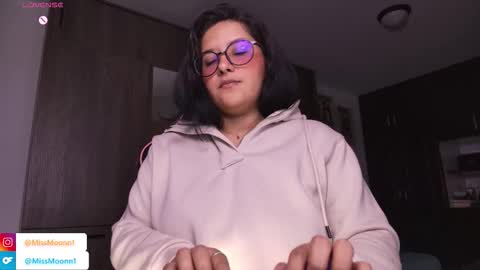 MissMoon online show from November 2025 11:37:02 PM