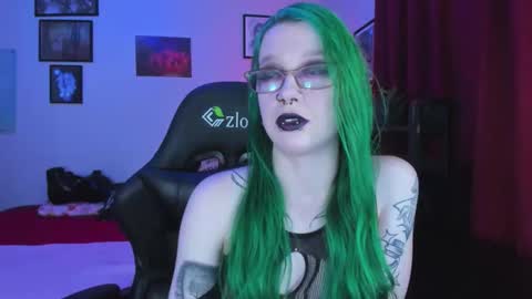 Snapshot of missnikkivill chatting on June 2026 02:53:01 AM Mistress Nikki Vill online show from June 2026 02:53:01 AM