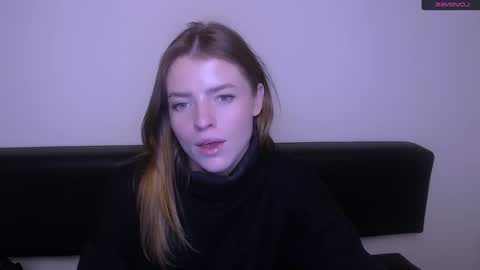 Snapshot of missoliviaa_ chatting on December 2024 11:02:01 AM Olivia online show from December 2024 11:02:01 AM