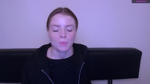 Snapshot of missoliviaa_ chatting on December 2024 08:45:02 AM Olivia online show from December 2024 08:45:02 AM