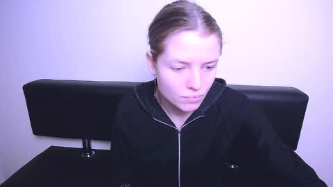 Snapshot of missoliviaa_ chatting on February 2025 09:49:01 AM Olivia online show from February 2025 09:49:01 AM