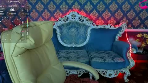 missrossi online show from April 2026 07:00:01 PM