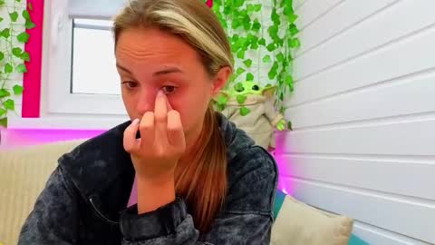 . online show from September 2025 06:26:02 AM