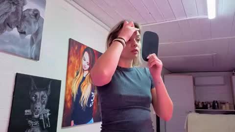 . online show from December 2025 06:22:02 AM