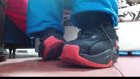 Snapshot of misssam28 chatting on October 2025 04:52:01 PM TELL ME MISS online show from October 2025 04:52:01 PM