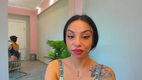 Sienna online show from April 2026 06:09:01 AM