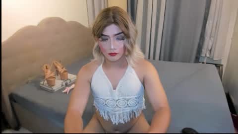 K Y R I E  online show from October 2025 12:15:02 PM