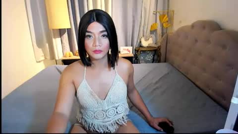 K Y R I E  online show from October 2025 09:31:01 AM