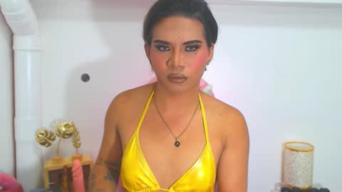 misstrishontop online show from September 2025 09:53:02 AM