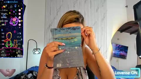 missvalery1 online show from December 2024 03:26:01 PM